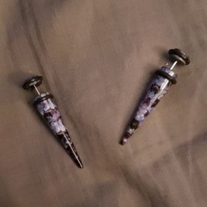 Fake gauge spikes